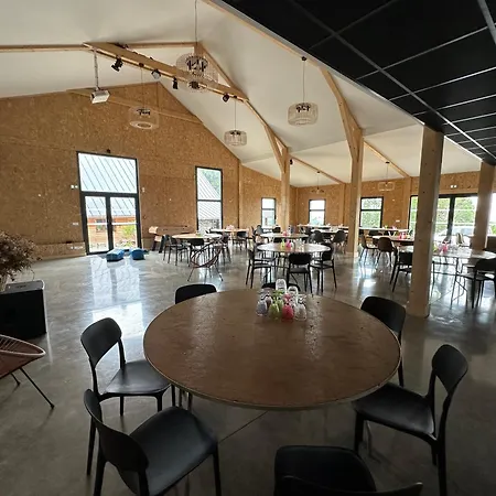 Parador Vert Chalet